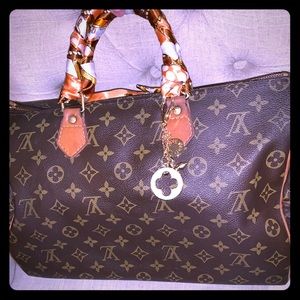 Authentic Vintage Louis Vuitton  Speedy